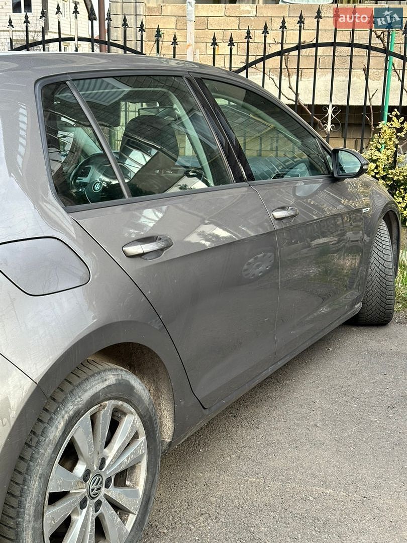 Volkswagen Golf 2013 VIN WVWZZZAUZEW243023 фото оголошення 2 з 9