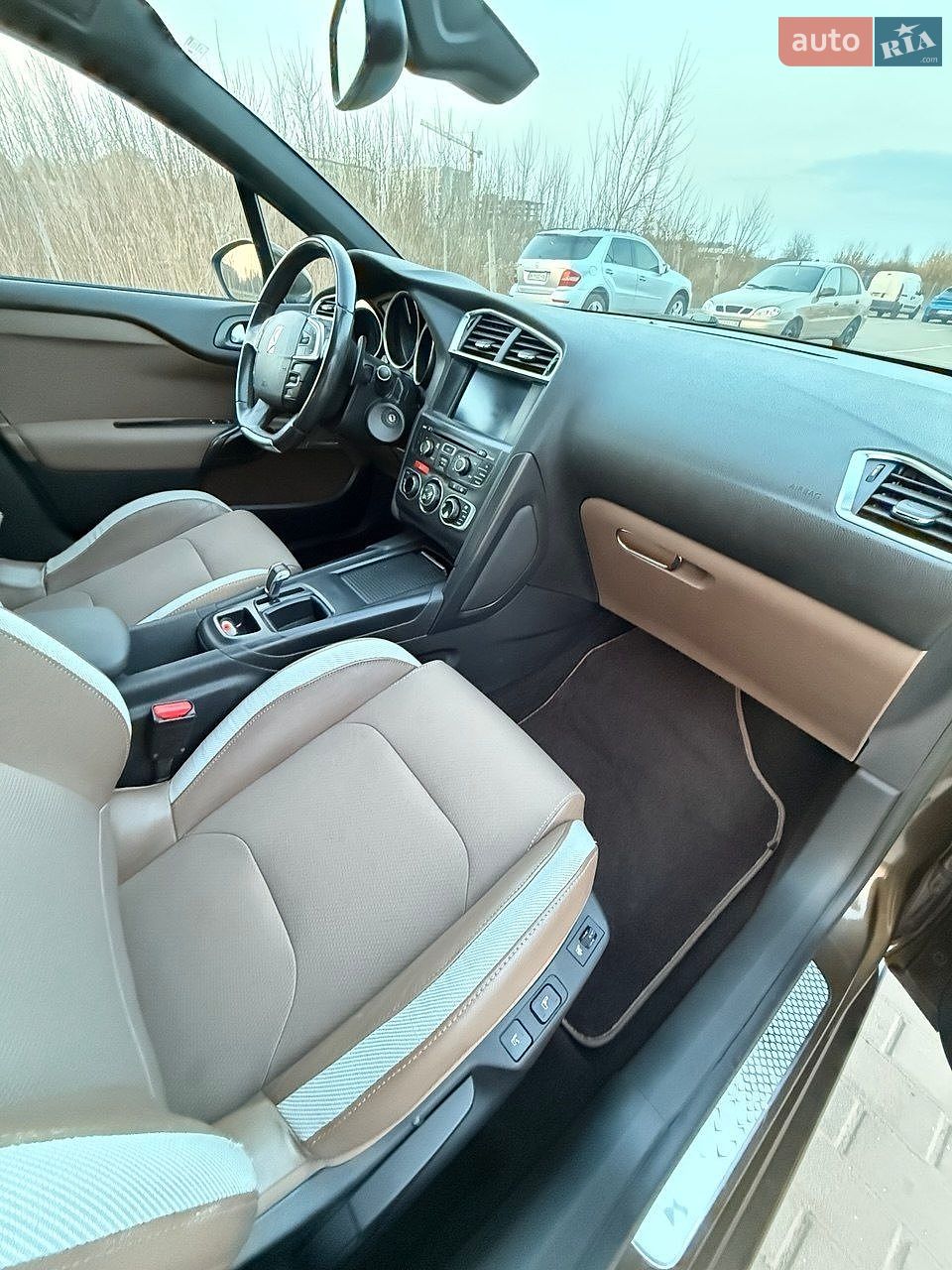 Citroen DS4 2013 VIN VF7NX9HD8DY553196 фото оголошення 10 з 21