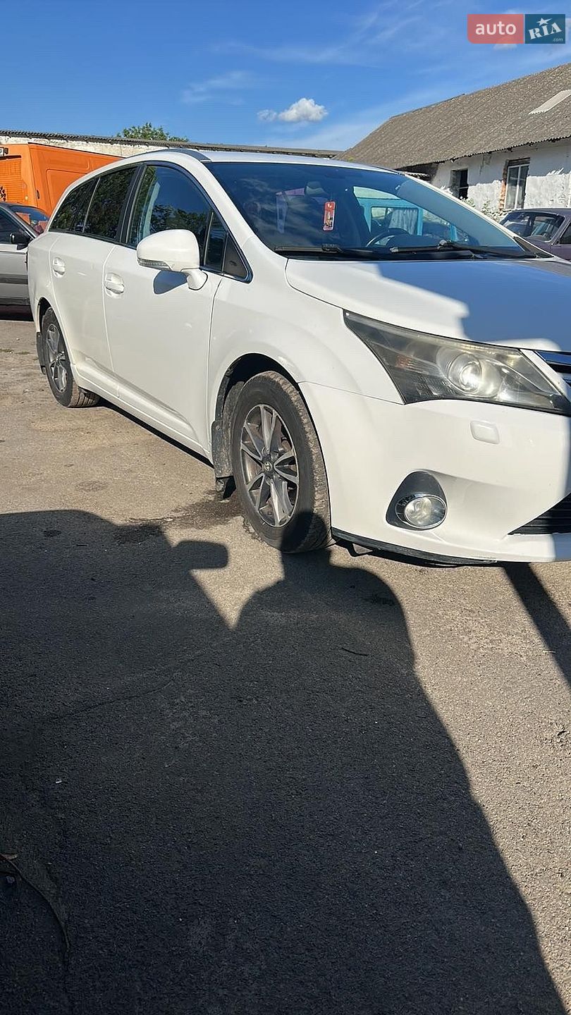 Toyota Avensis 2013 VIN SB1EG76L40E090868 фото оголошення 2 з 8