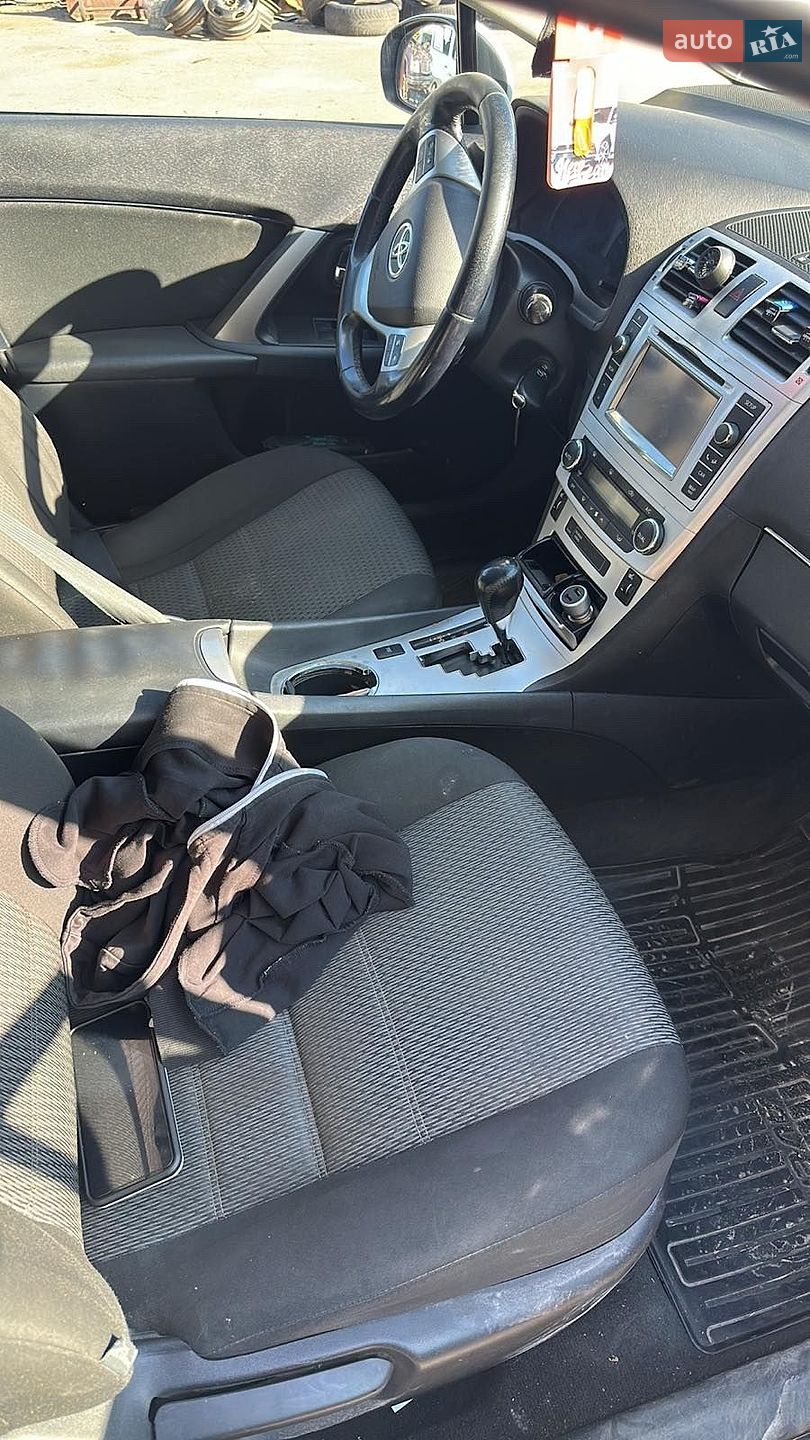 Toyota Avensis 2013 VIN SB1EG76L40E090868 фото оголошення 3 з 8