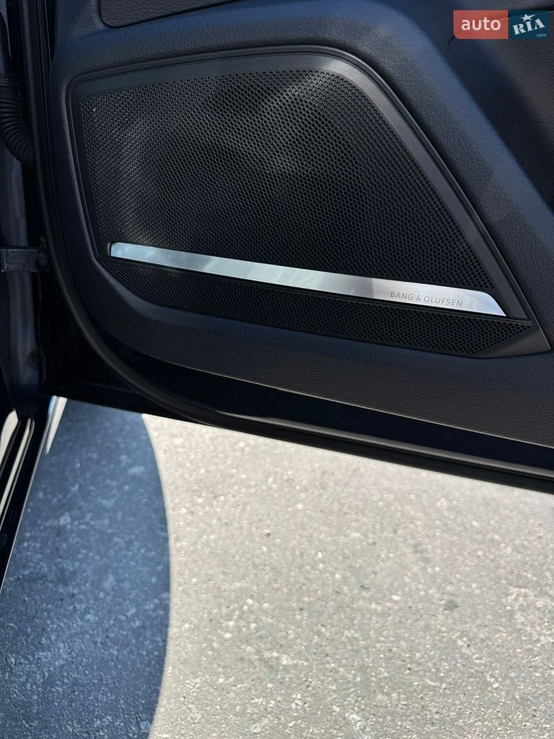 Audi A6 2019 VIN WAUZZZF21KN068255 фото оголошення 13 з 19