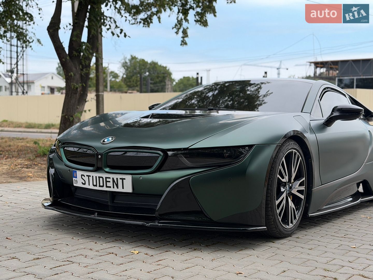 BMW i8 2016 VIN WBY2Z2C54GV675850 фото оголошення 2 з 17