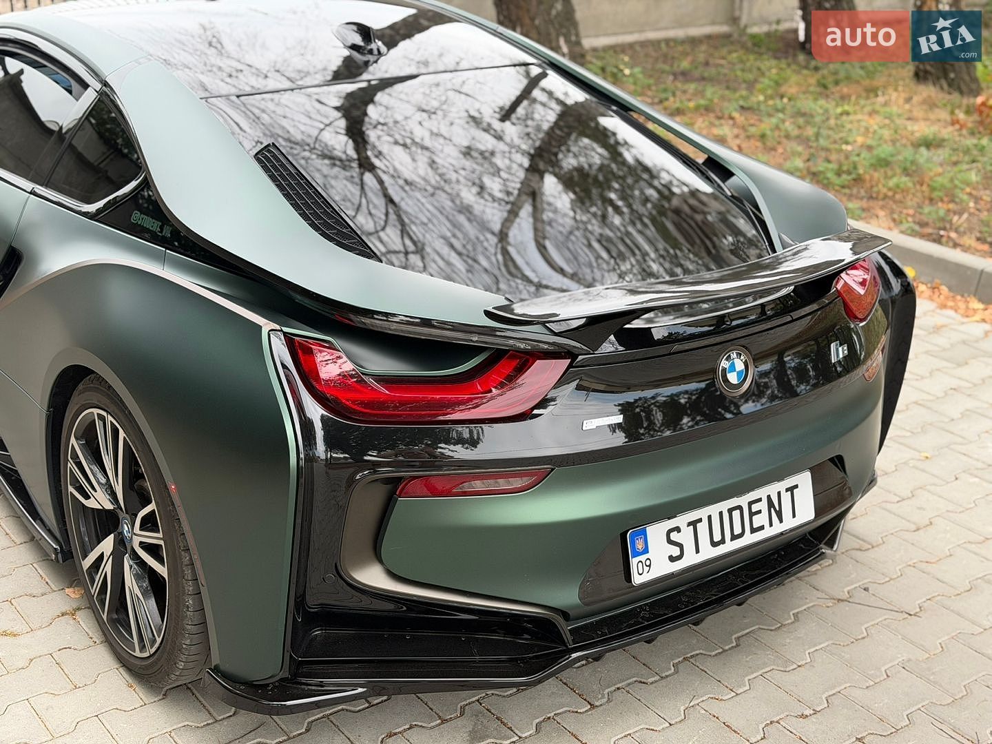 BMW i8 2016 VIN WBY2Z2C54GV675850 фото оголошення 12 з 17