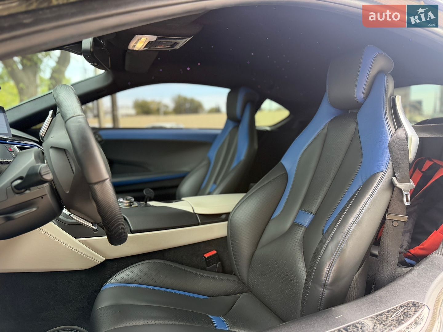 BMW i8 2016 VIN WBY2Z2C54GV675850 фото оголошення 16 з 17