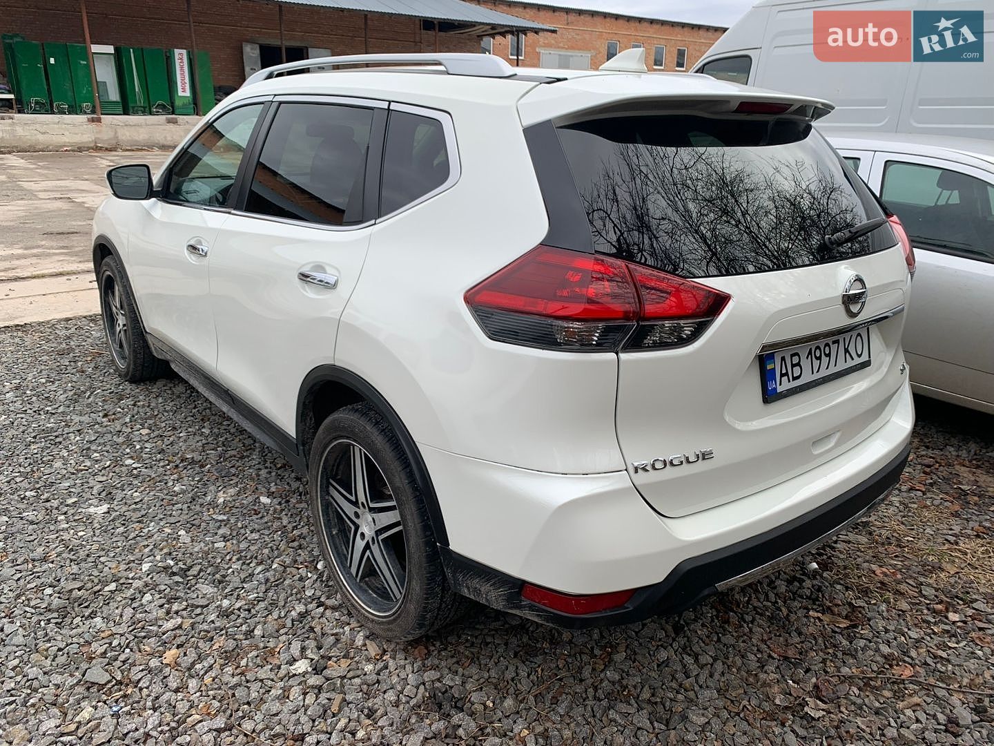 Nissan Rogue 2018 VIN KNMAT2MT7JP550333 фото оголошення 2 з 3