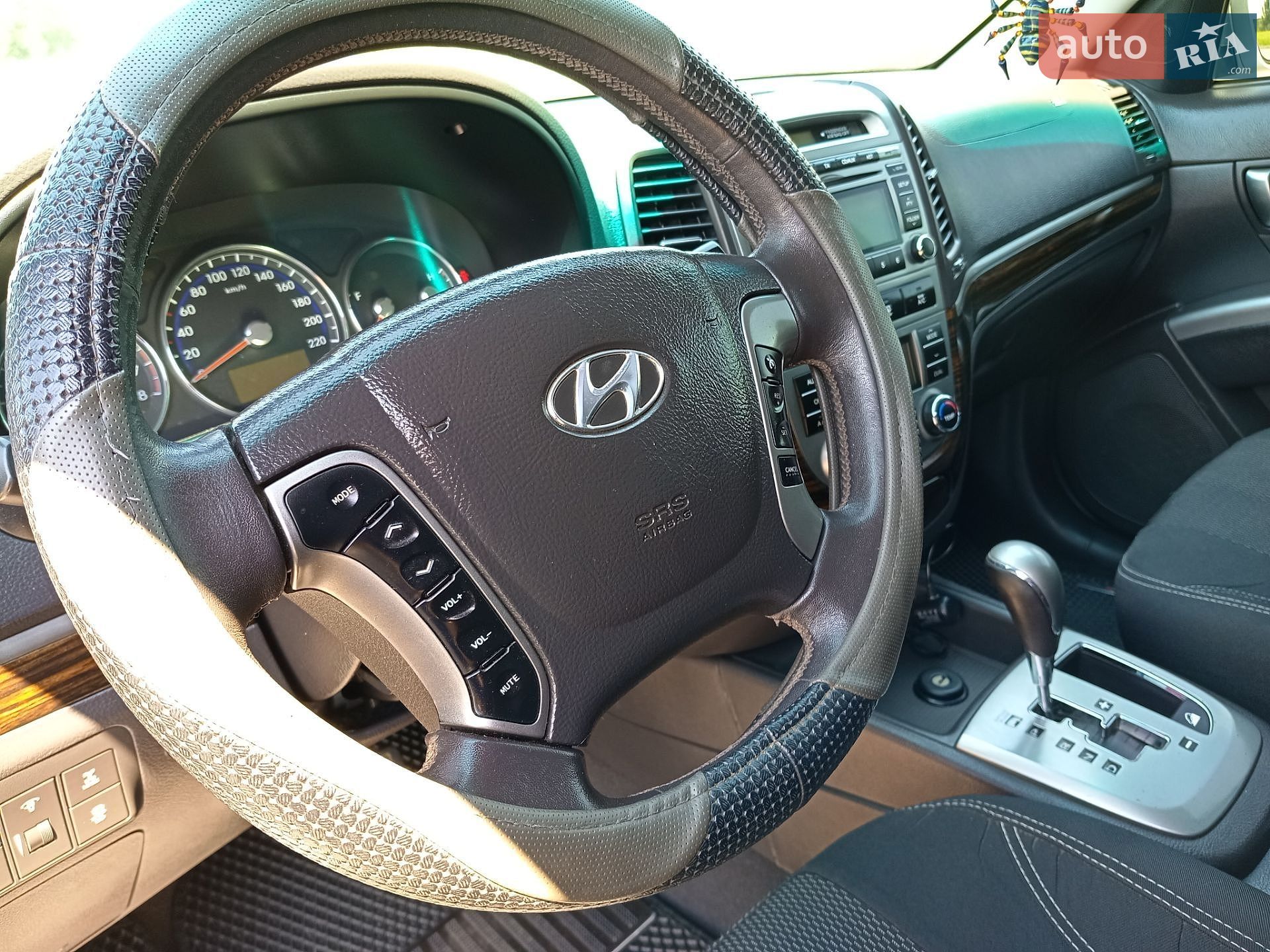 Hyundai Santa FE 2011 VIN KMHSH81BDCU827858 фото оголошення 16 з 83