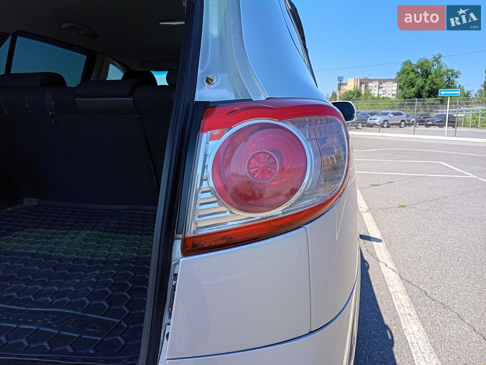 Hyundai Santa FE 2011 VIN KMHSH81BDCU827858 фото оголошення 33 з 83