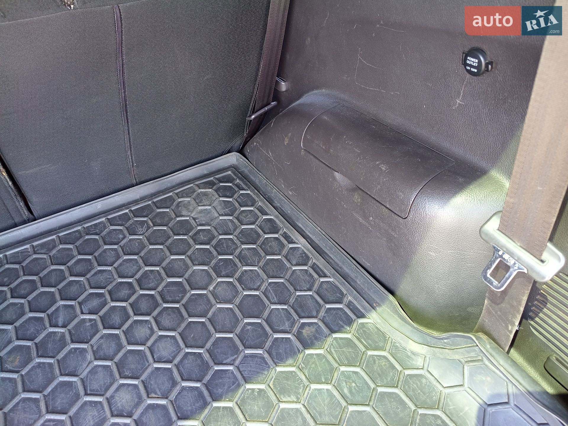 Hyundai Santa FE 2011 VIN KMHSH81BDCU827858 фото оголошення 81 з 83