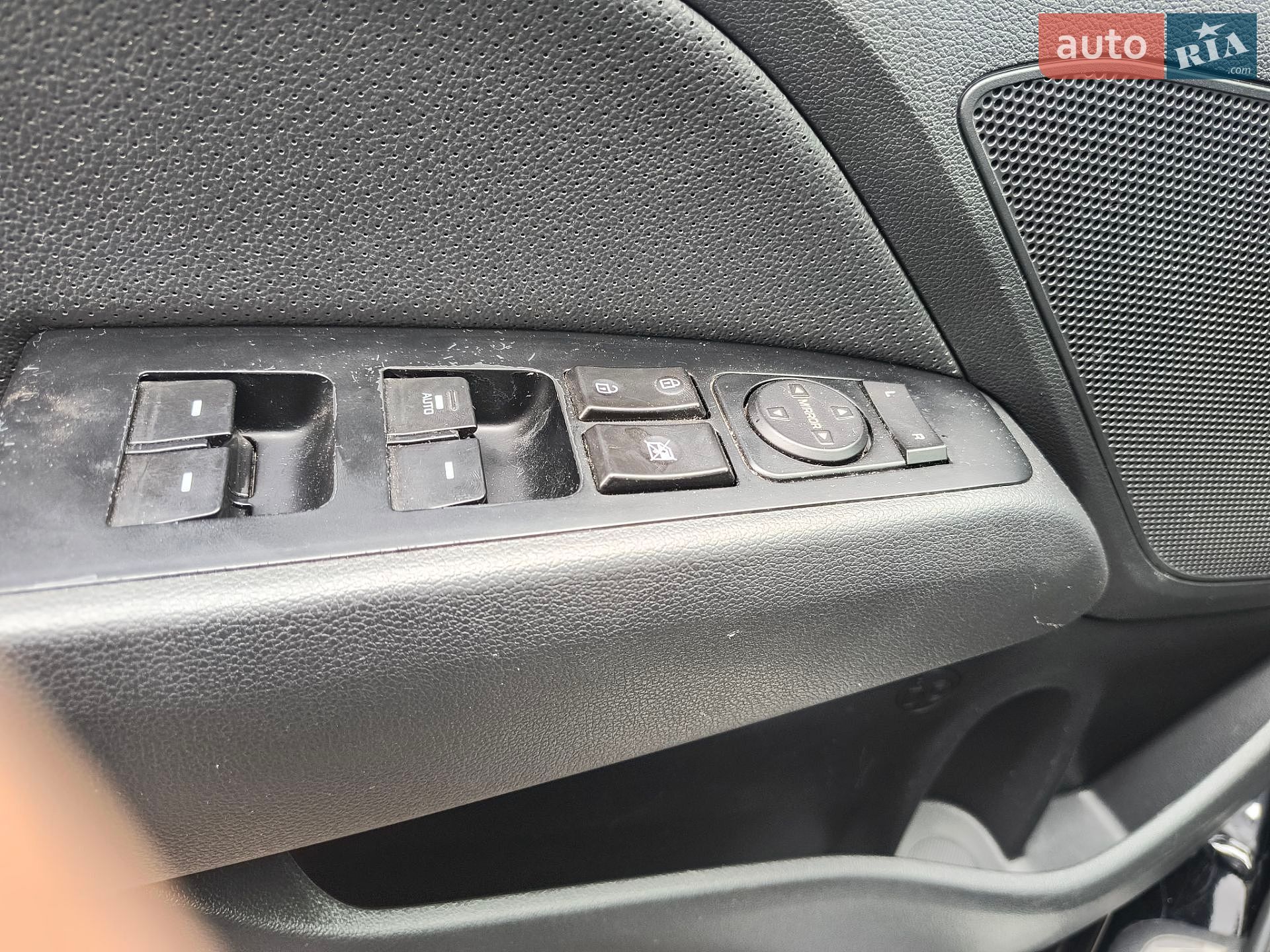 Hyundai Elantra 2018 VIN KMHD04LB6KU816238 фото оголошення 8 з 36