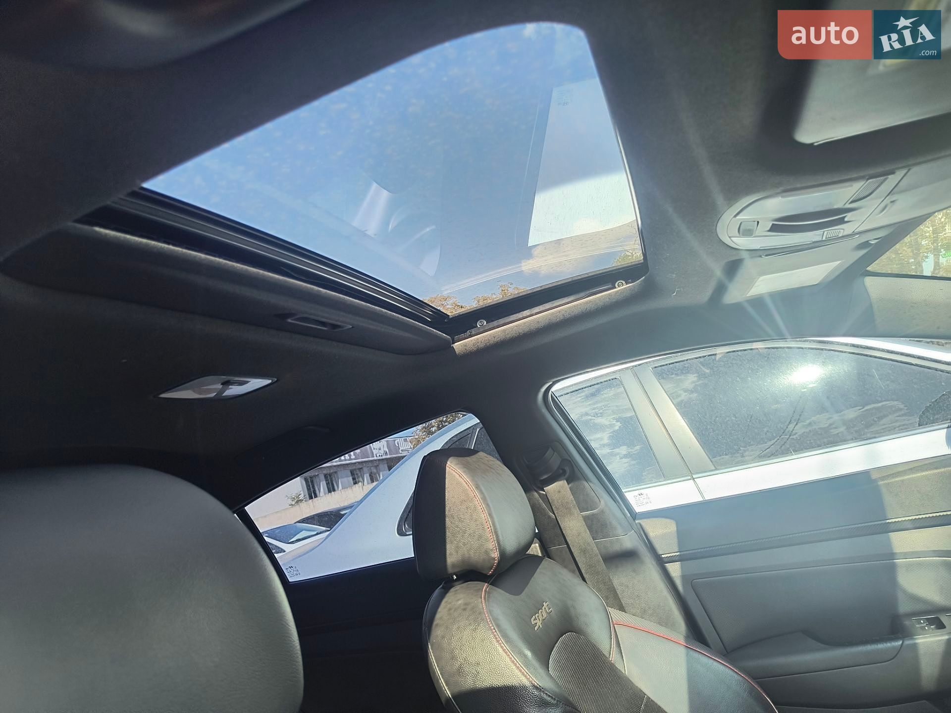 Hyundai Elantra 2018 VIN KMHD04LB6KU816238 фото оголошення 18 з 36
