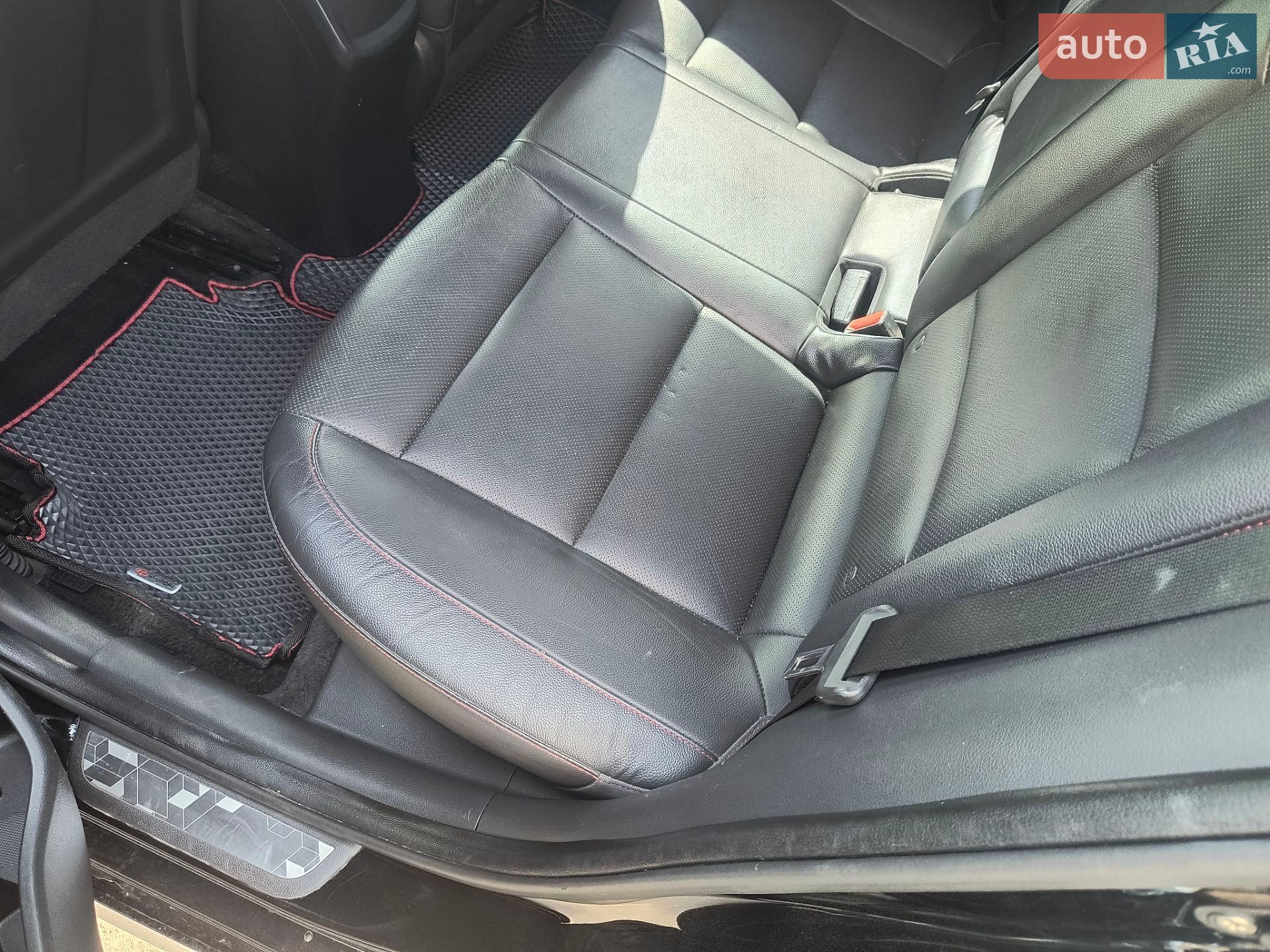 Hyundai Elantra 2018 VIN KMHD04LB6KU816238 фото оголошення 34 з 36