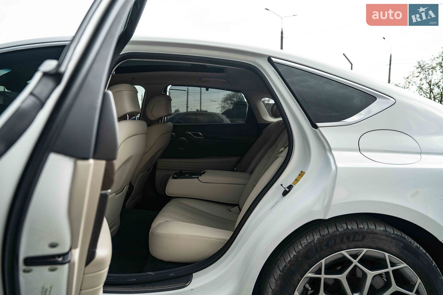 Genesis G80 2022 VIN KMTGB4SC1NU130734 фото оголошення 38 з 47