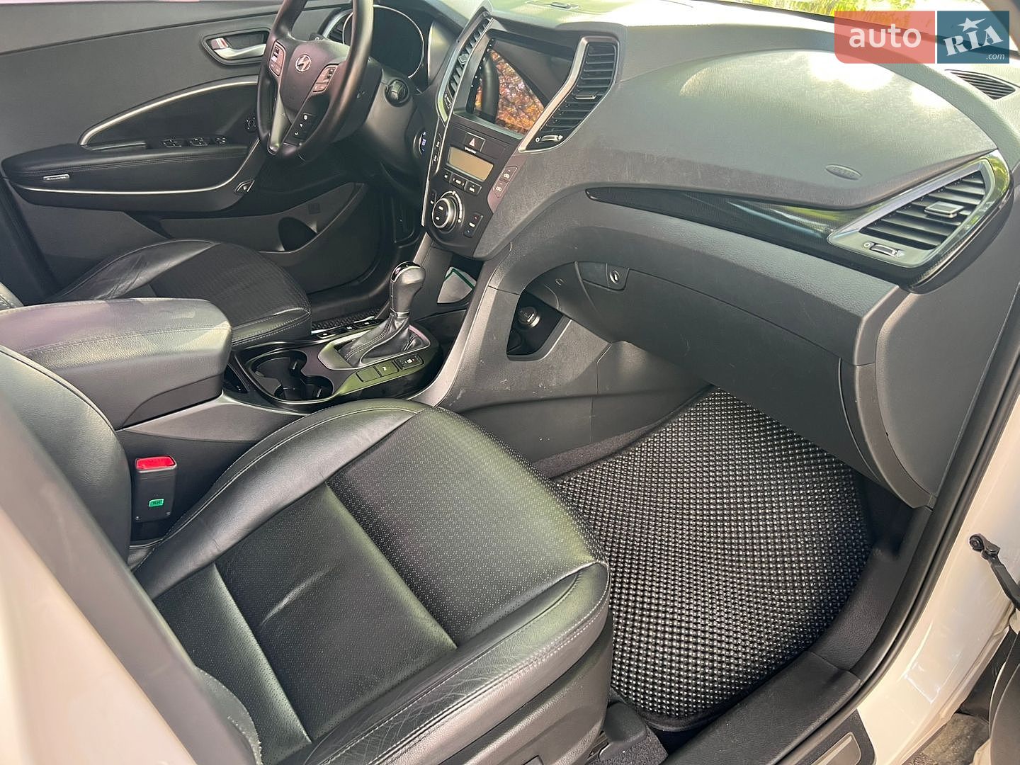 Hyundai Santa FE 2013 VIN KMHSW81UBDU137063 фото оголошення 29 з 138