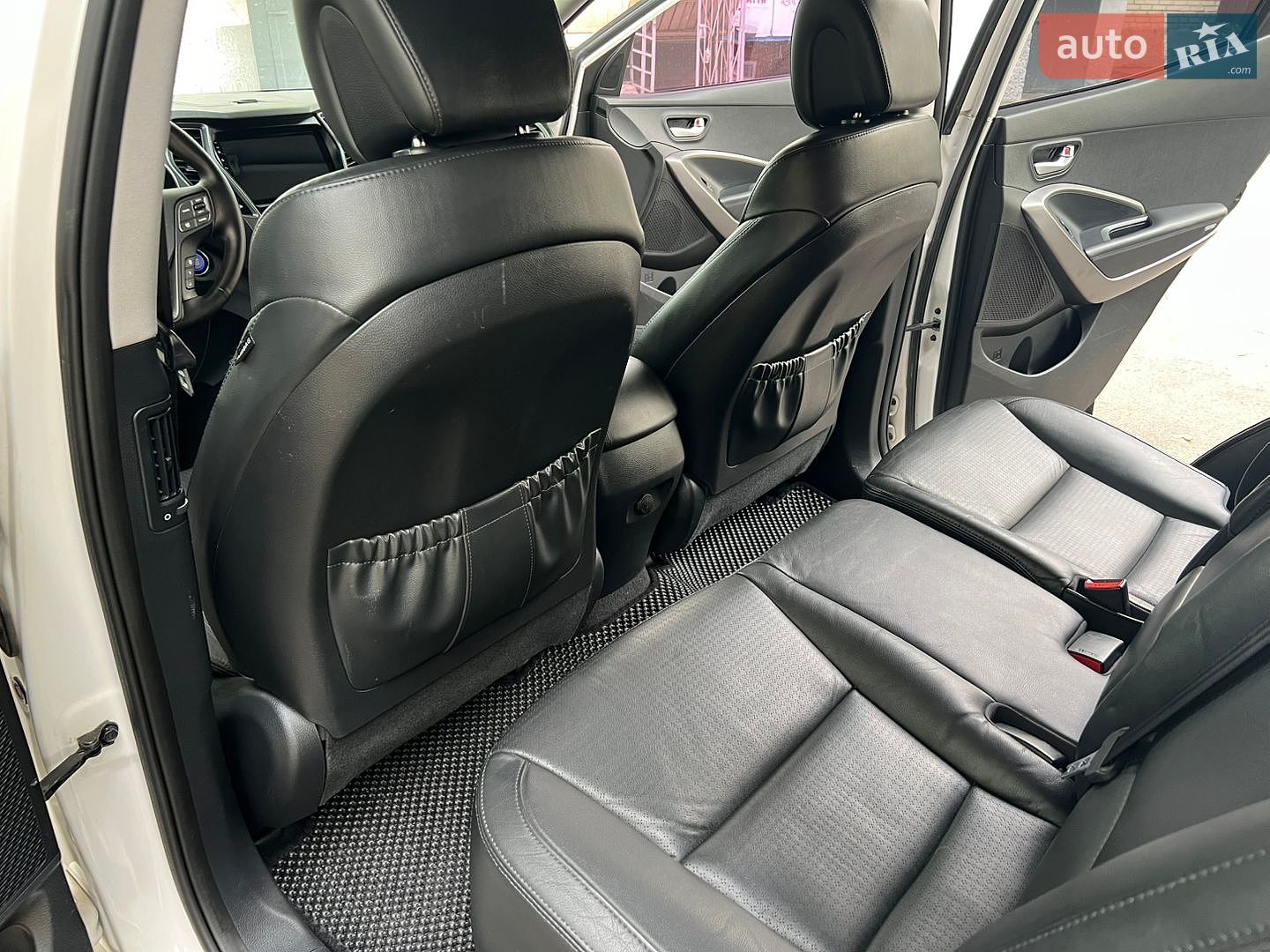 Hyundai Santa FE 2013 VIN KMHSW81UBDU137063 фото оголошення 35 з 138