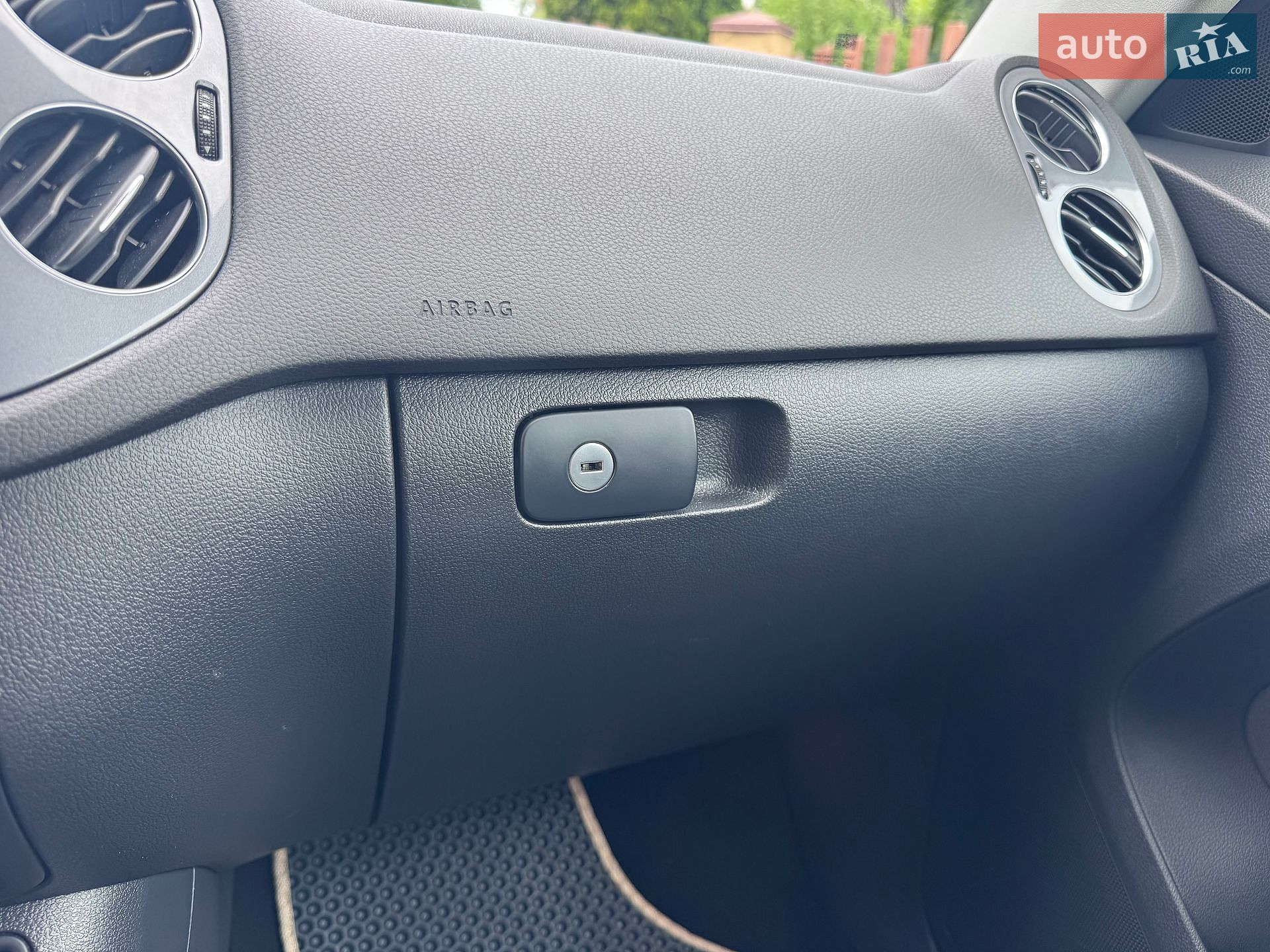 Volkswagen Tiguan 2014 VIN WVGZZZ5NZFW536244 фото оголошення 9 з 33