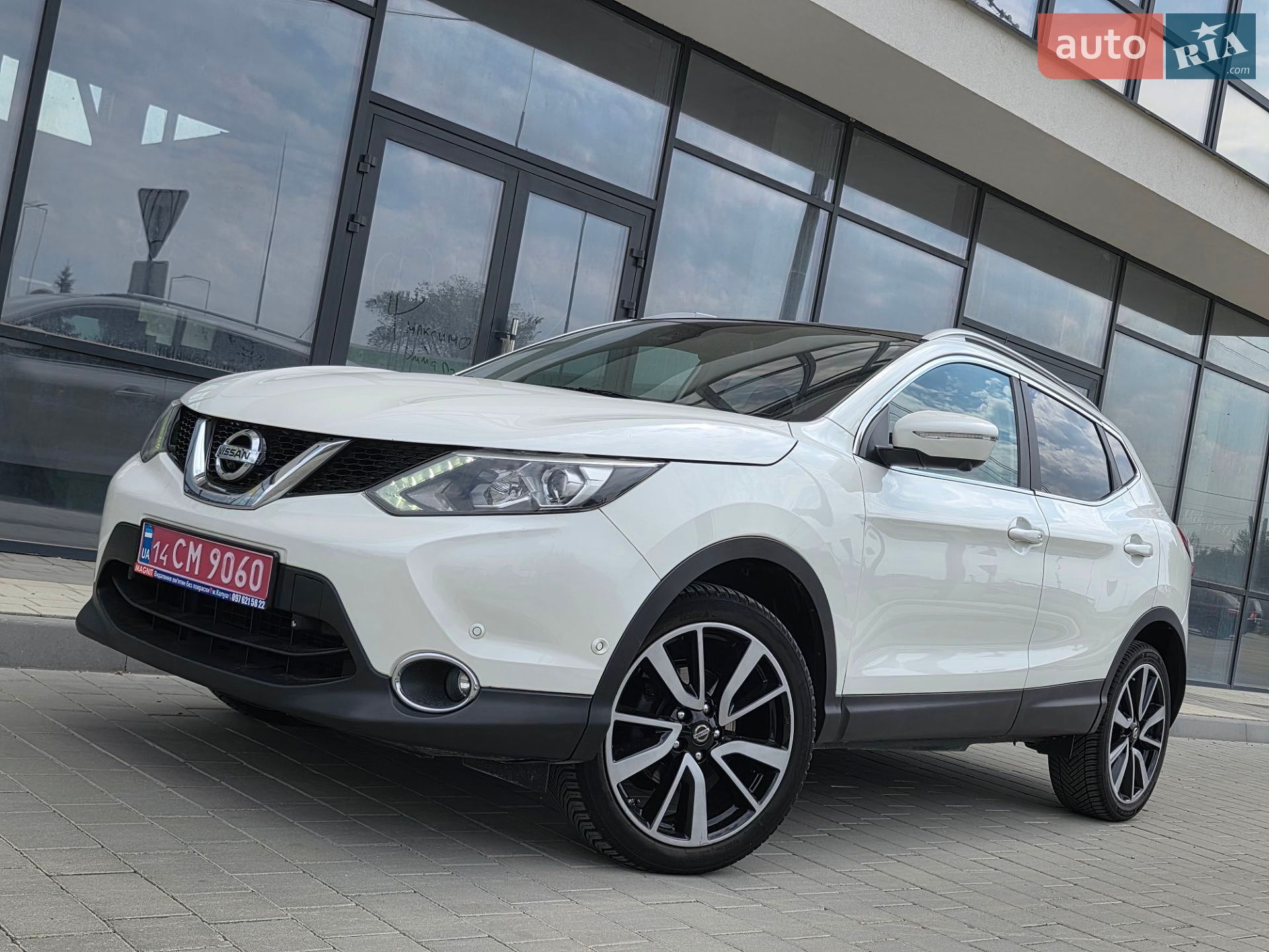 Nissan Qashqai 2015 VIN SJNFDAJ11U1050051 фото оголошення 4 з 60