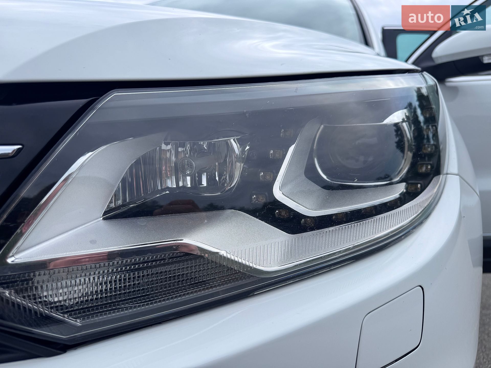 Volkswagen Tiguan 2014 VIN WVGZZZ5NZFW536244 фото оголошення 5 з 33