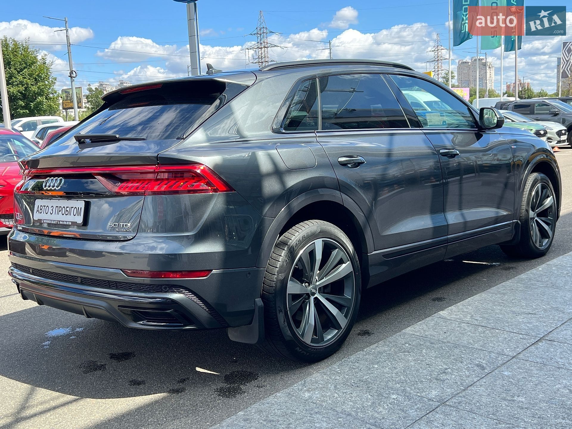 Audi Q8 2019 VIN WAUZZZF17KD043695 фото оголошення 6 з 41