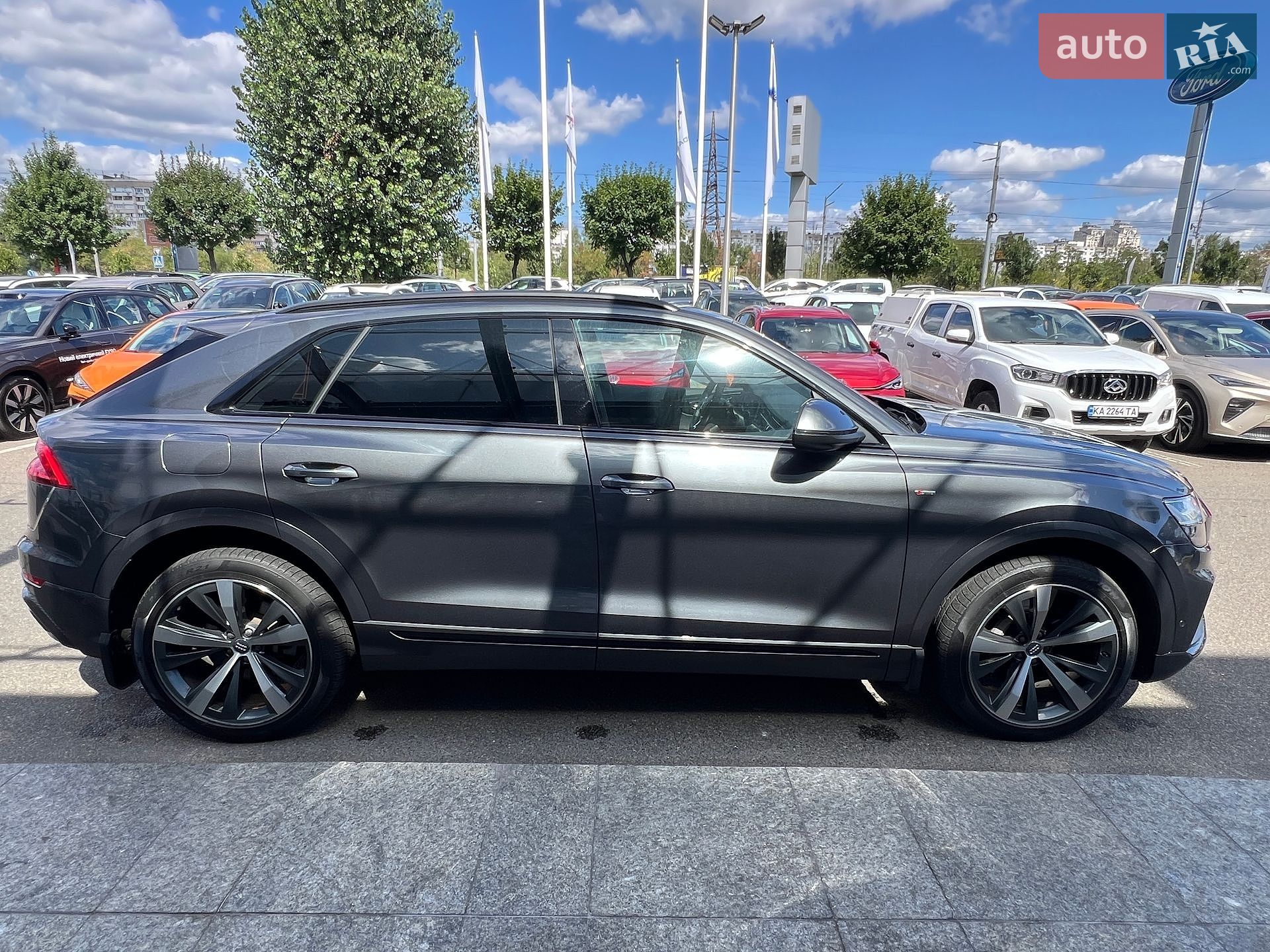 Audi Q8 2019 VIN WAUZZZF17KD043695 фото оголошення 7 з 41