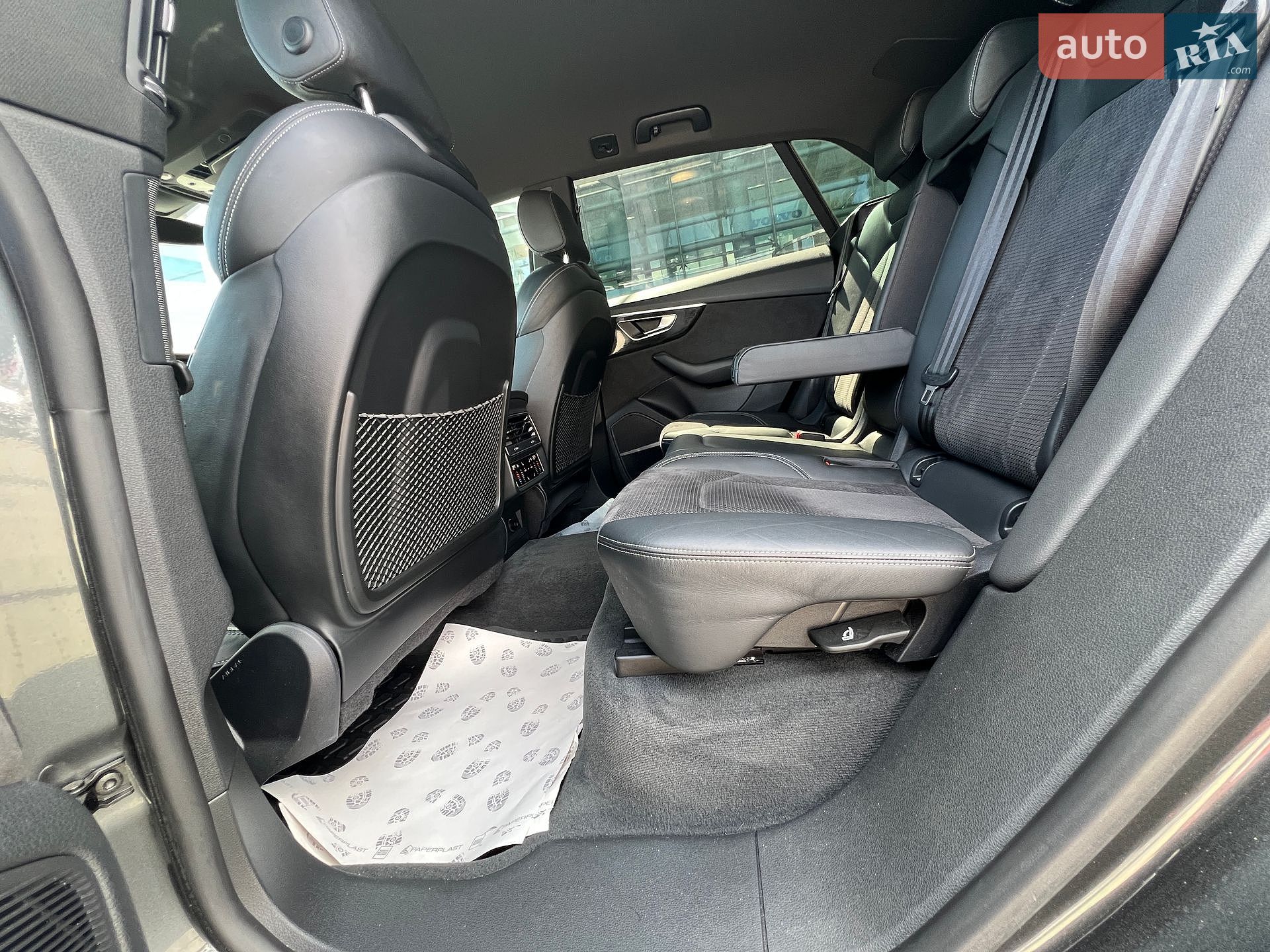 Audi Q8 2019 VIN WAUZZZF17KD043695 фото оголошення 16 з 41