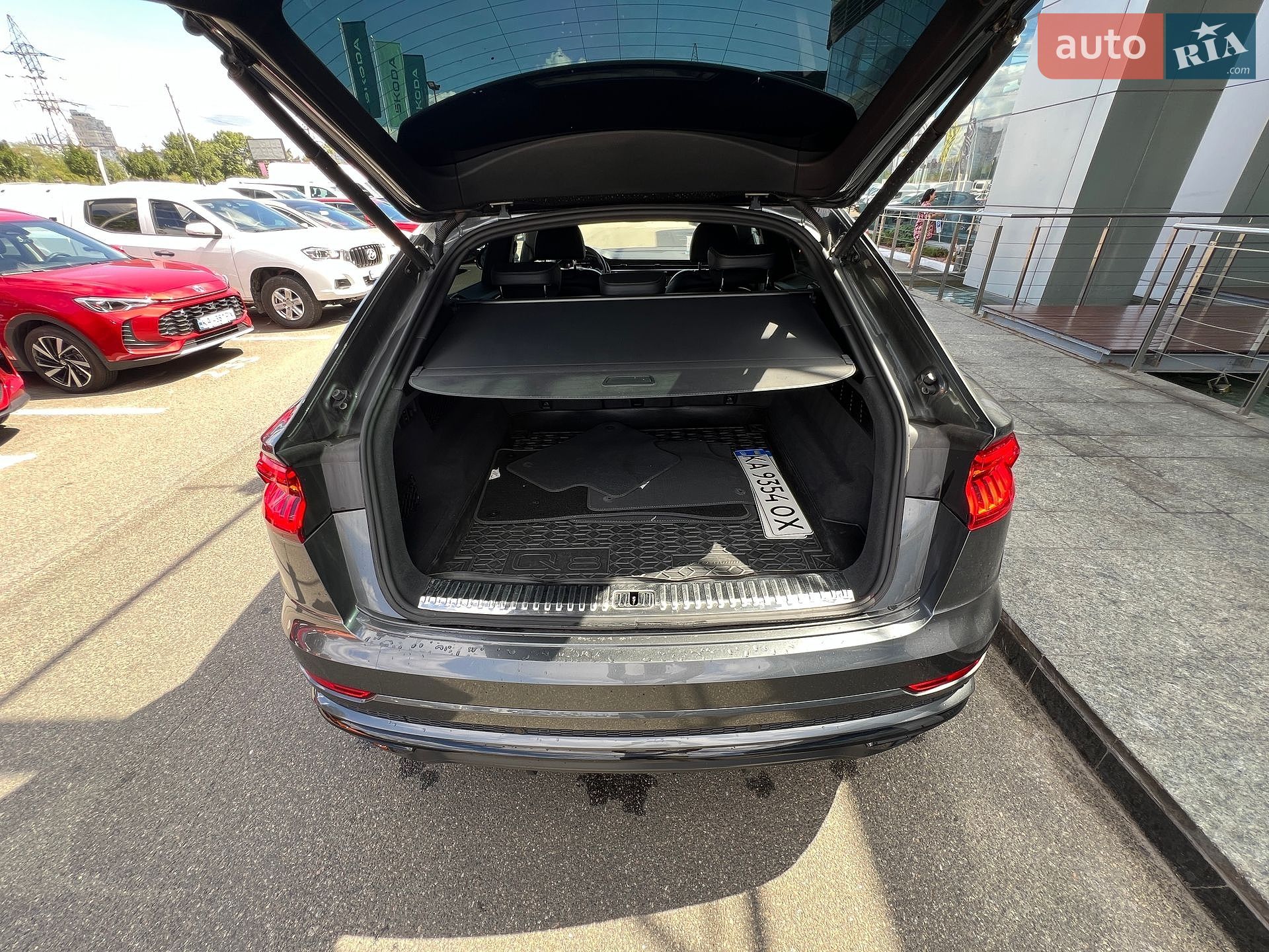 Audi Q8 2019 VIN WAUZZZF17KD043695 фото оголошення 20 з 41