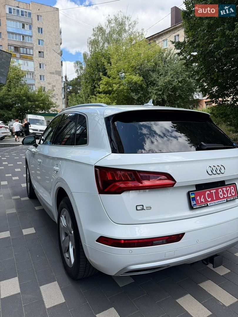 Audi Q5 2018 VIN WA1BNAFYXJ2246261 фото оголошення 8 з 44