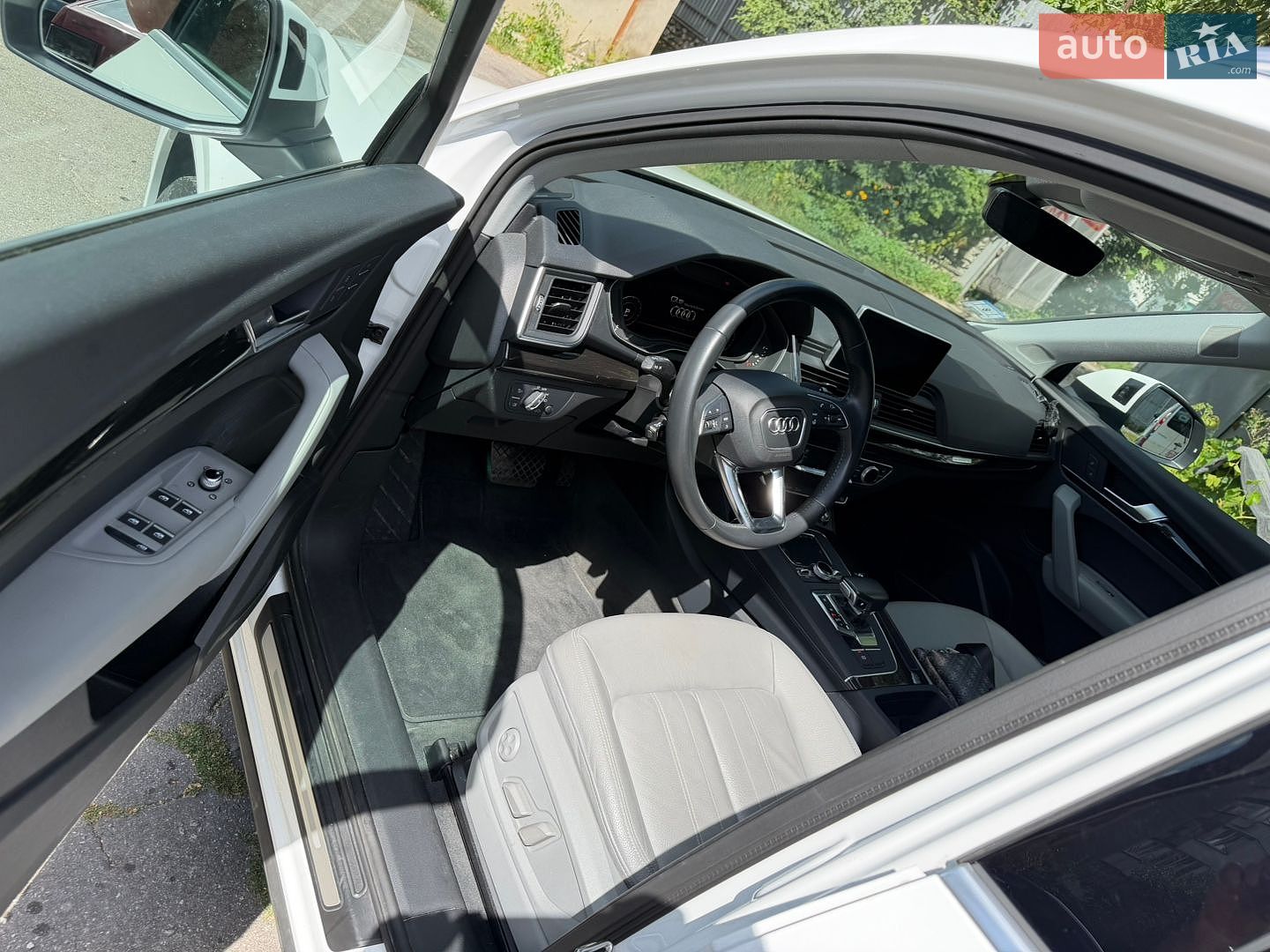 Audi Q5 2018 VIN WA1BNAFYXJ2246261 фото оголошення 16 з 44