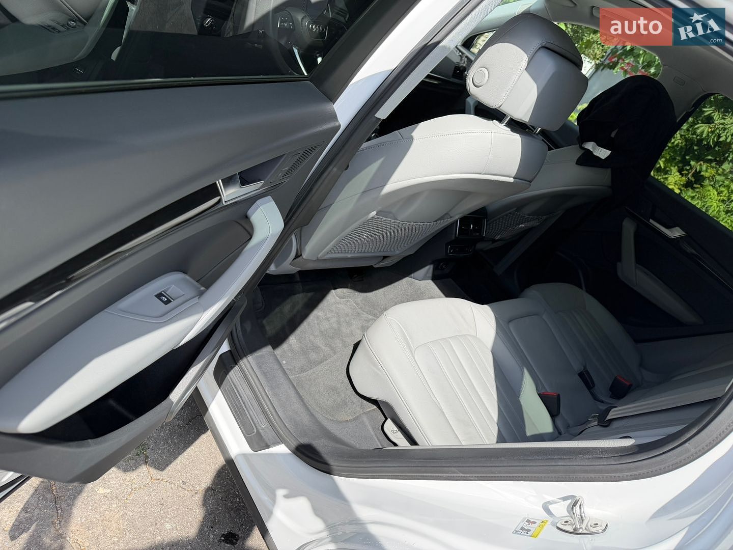 Audi Q5 2018 VIN WA1BNAFYXJ2246261 фото оголошення 17 з 44