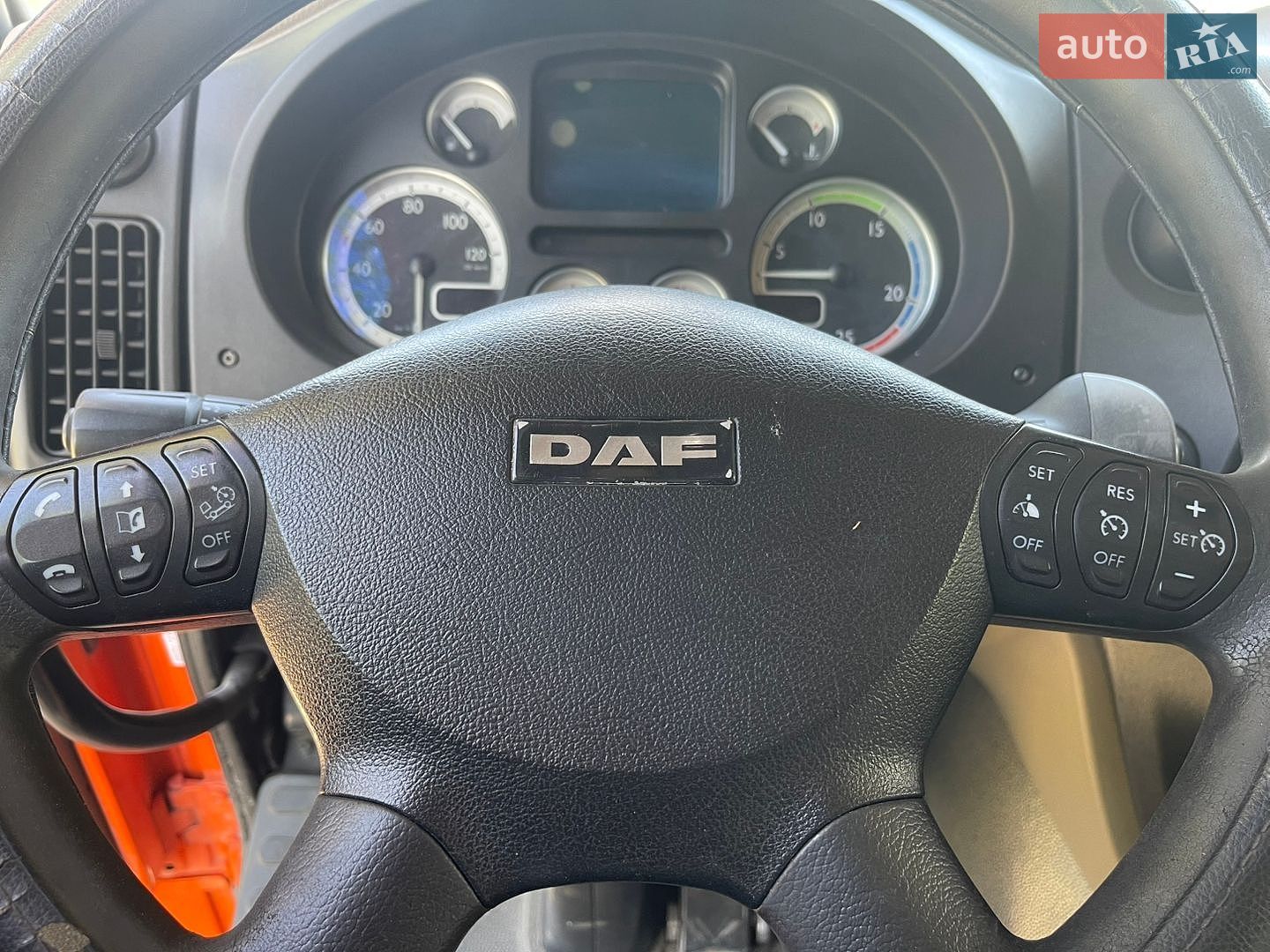 DAF XF 105 2013 VIN XLRTE47MS0E978445 фото оголошення 29 з 38