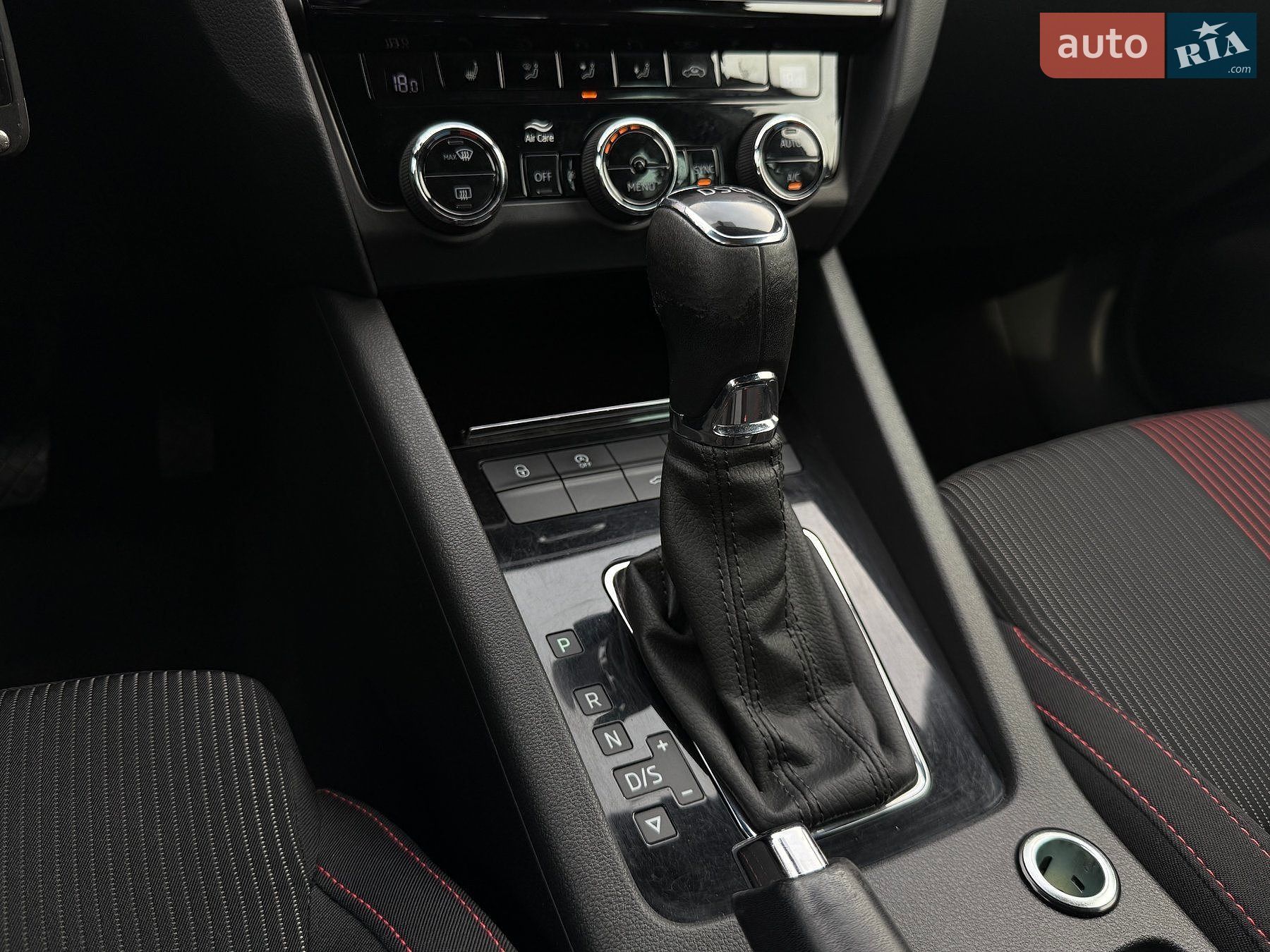 Skoda Octavia 2020 VIN TMBJJ7NE6L0187828 фото оголошення 53 з 101