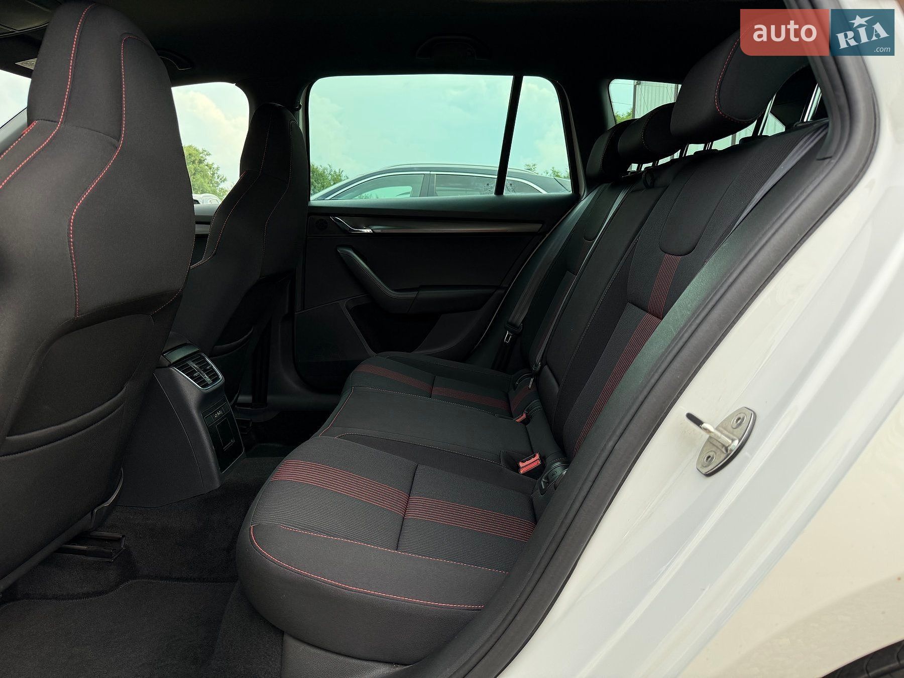 Skoda Octavia 2020 VIN TMBJJ7NE6L0187828 фото оголошення 80 з 101