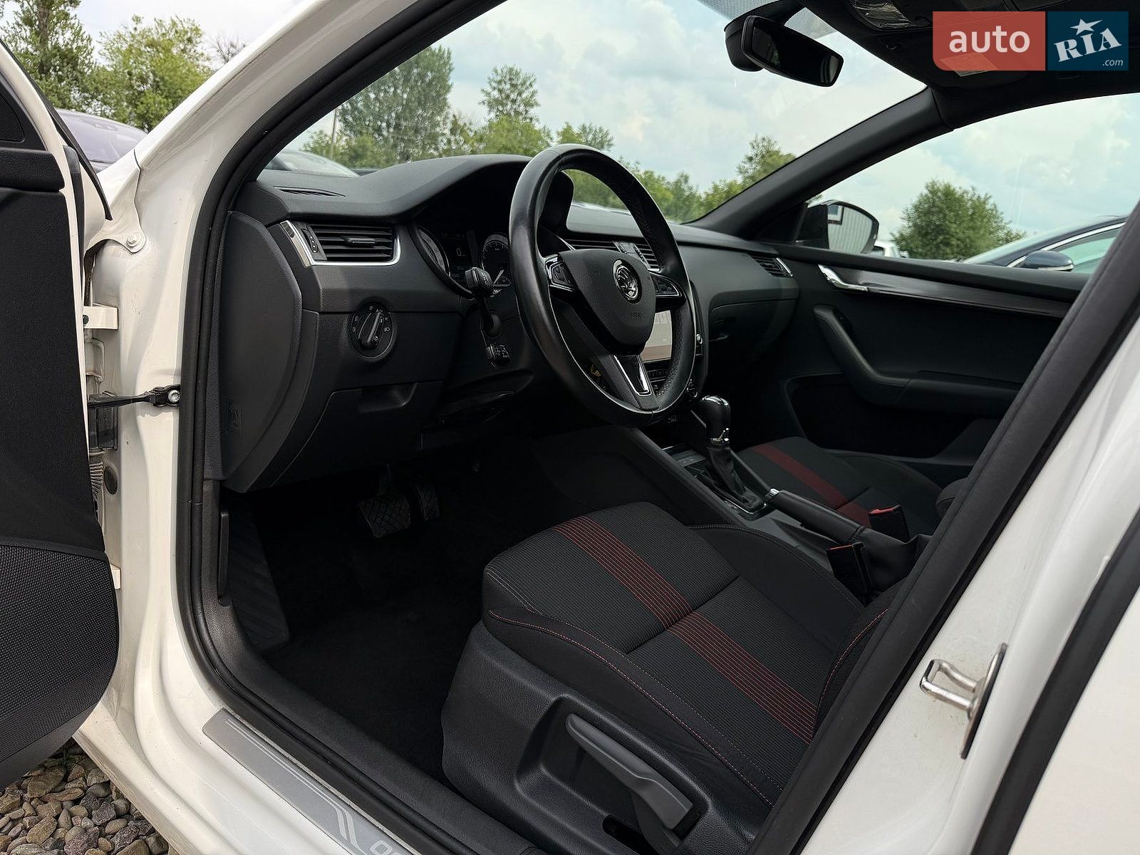 Skoda Octavia 2020 VIN TMBJJ7NE6L0187828 фото оголошення 34 з 101