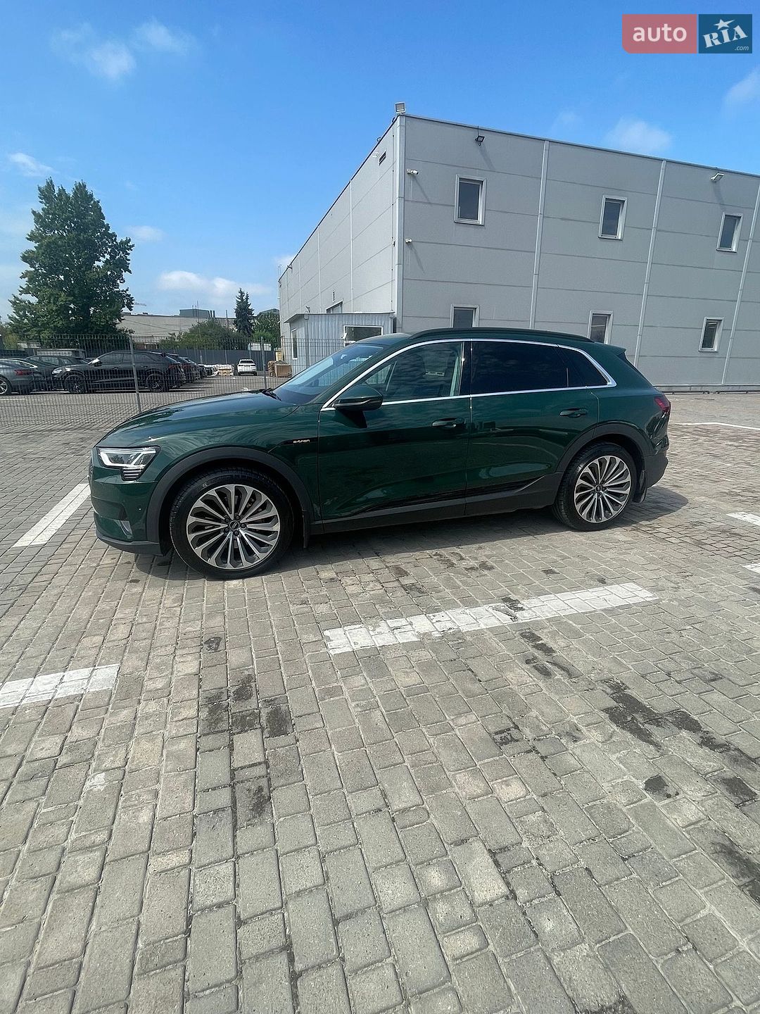 Audi e-tron 2022 VIN WAUZZZGE8NB027314 фото оголошення 4 з 6