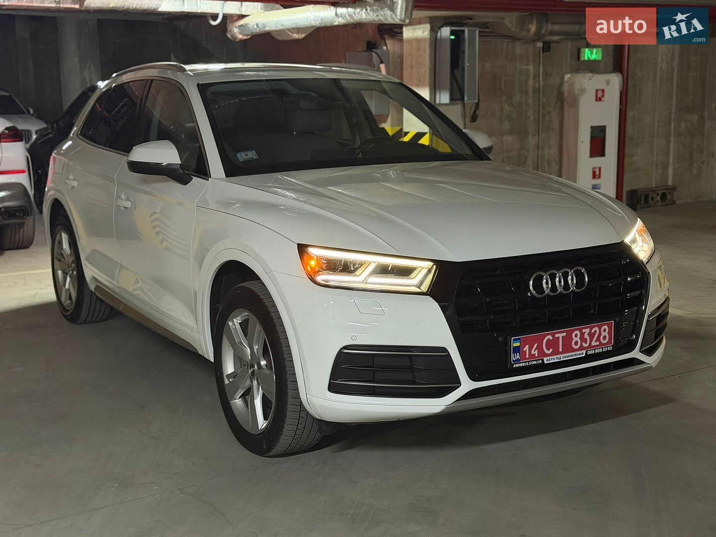 Audi Q5 2018 VIN WA1BNAFYXJ2246261 фото оголошення 12 з 44