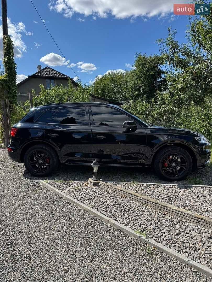 Audi Q5 2018 VIN WA1ANAFY9J2204708 фото оголошення 5 з 20