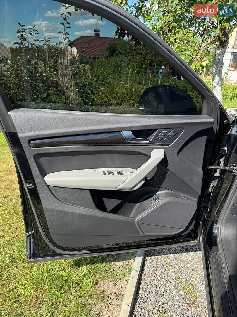 Audi Q5 2018 VIN WA1ANAFY9J2204708 фото оголошення 12 з 20