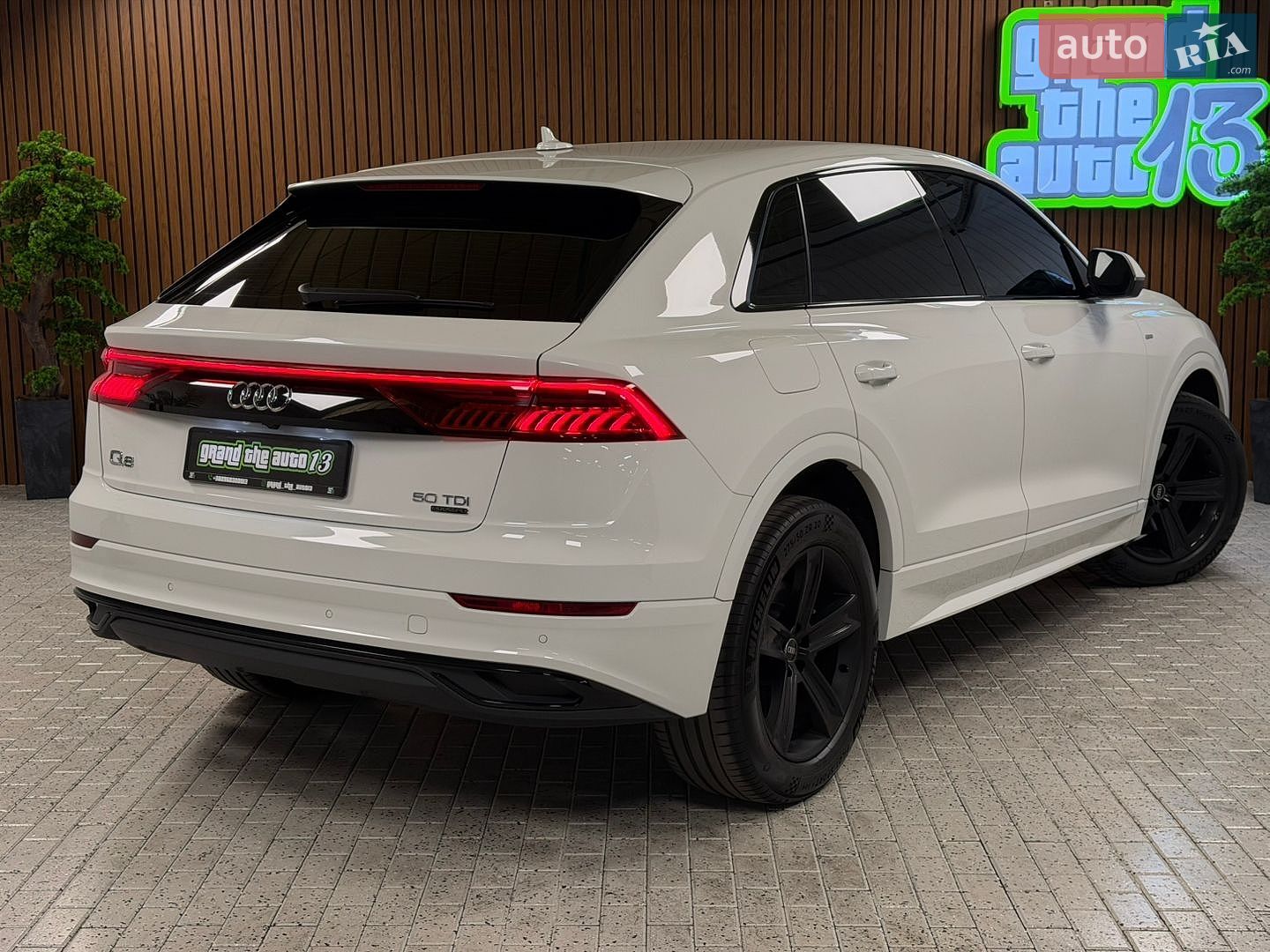 Audi Q8 2020 VIN WAUZZZF14MD011502 фото оголошення 47 з 55