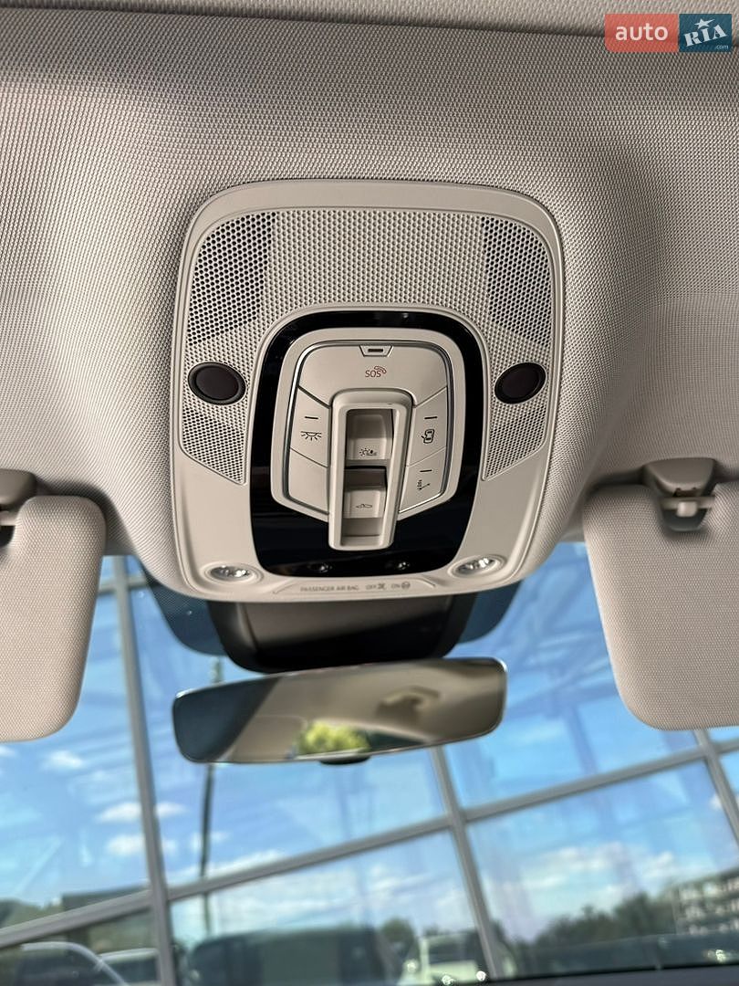 Audi e-tron 2019 VIN WA1VAAGE8KB010044 фото оголошення 25 з 43