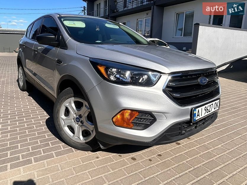 Ford Escape 2018 VIN 1FMCU0F77JUB51073 фото оголошення 2 з 17