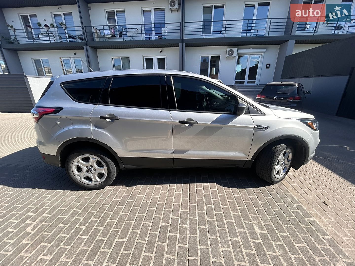 Ford Escape 2018 VIN 1FMCU0F77JUB51073 фото оголошення 7 з 17