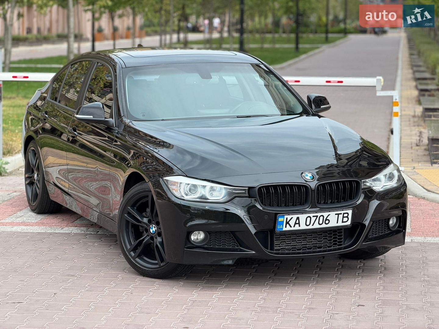 BMW 3 Series 2015 VIN WBA3D3C56FK158525 фото оголошення 3 з 42