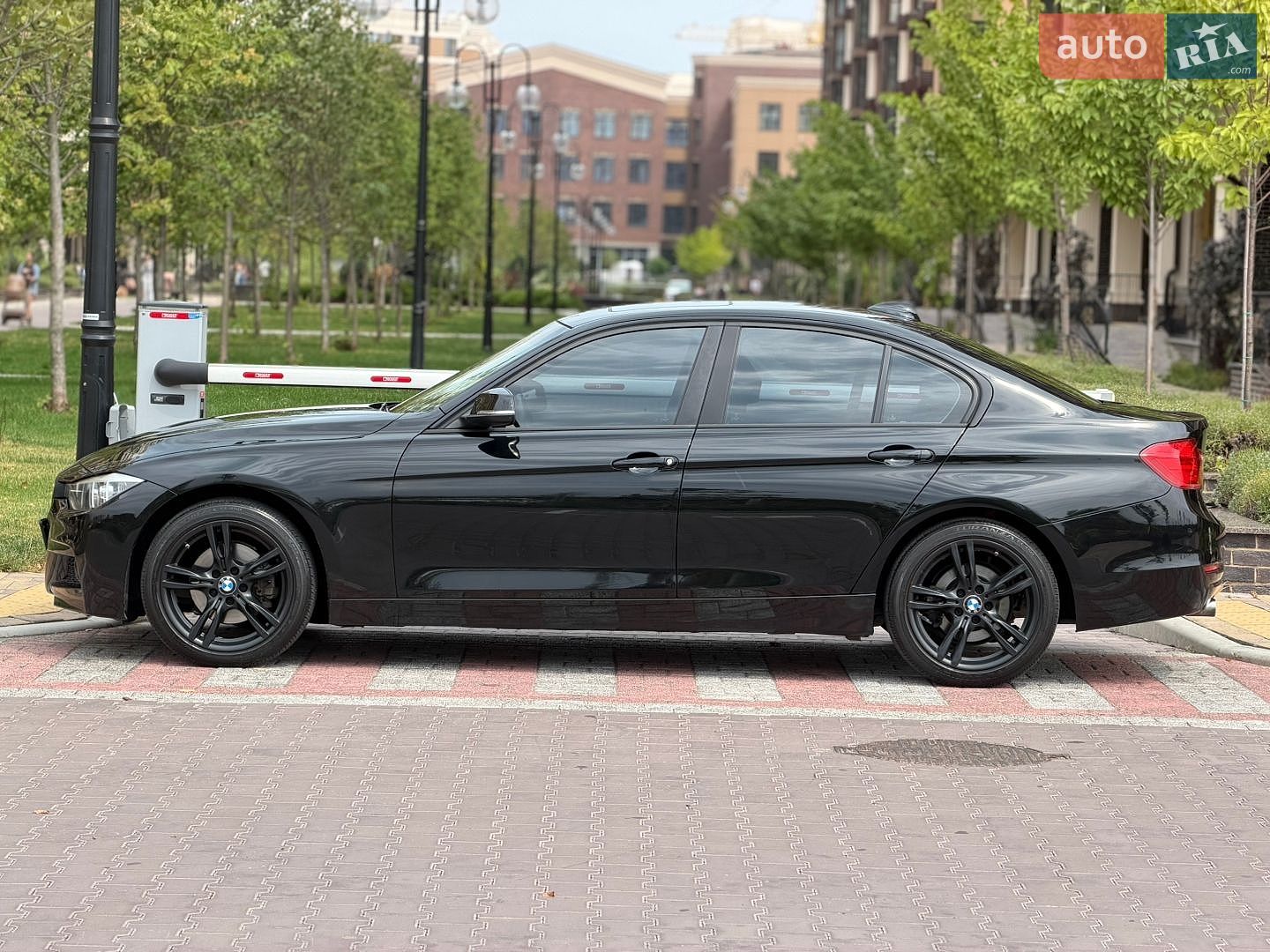 BMW 3 Series 2015 VIN WBA3D3C56FK158525 фото оголошення 5 з 42