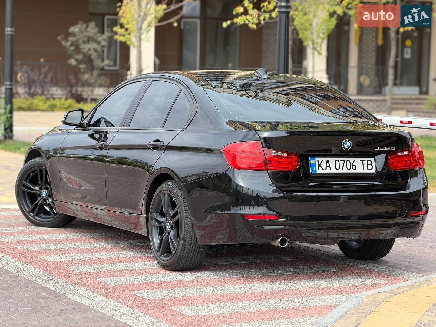 BMW 3 Series 2015 VIN WBA3D3C56FK158525 фото оголошення 9 з 42