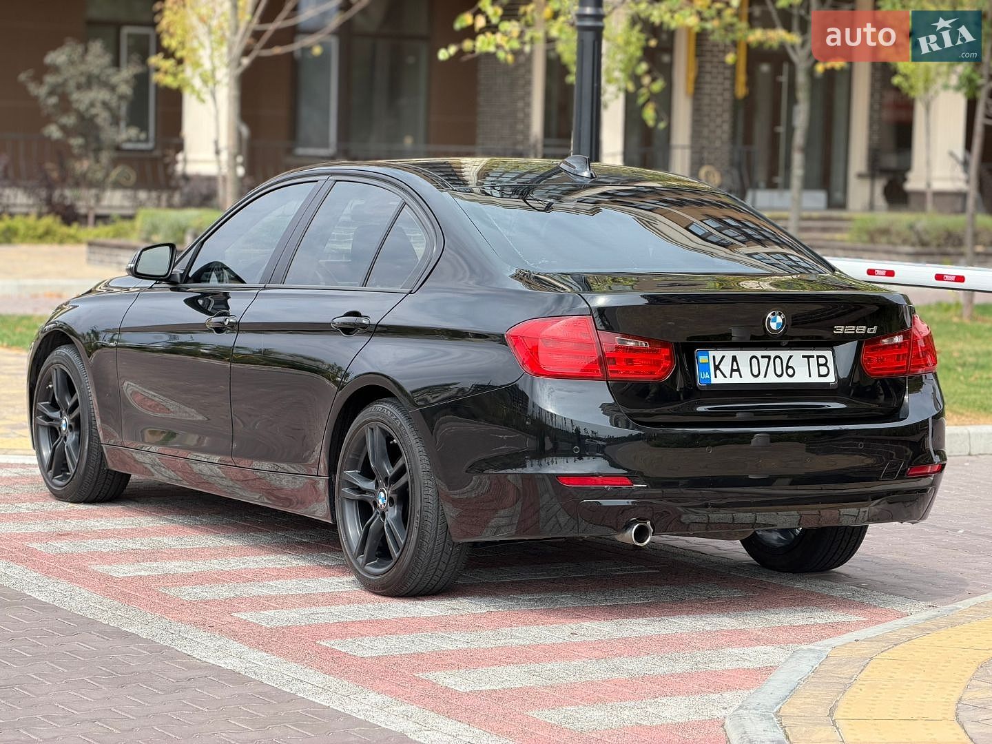 BMW 3 Series 2015 VIN WBA3D3C56FK158525 фото оголошення 8 з 42