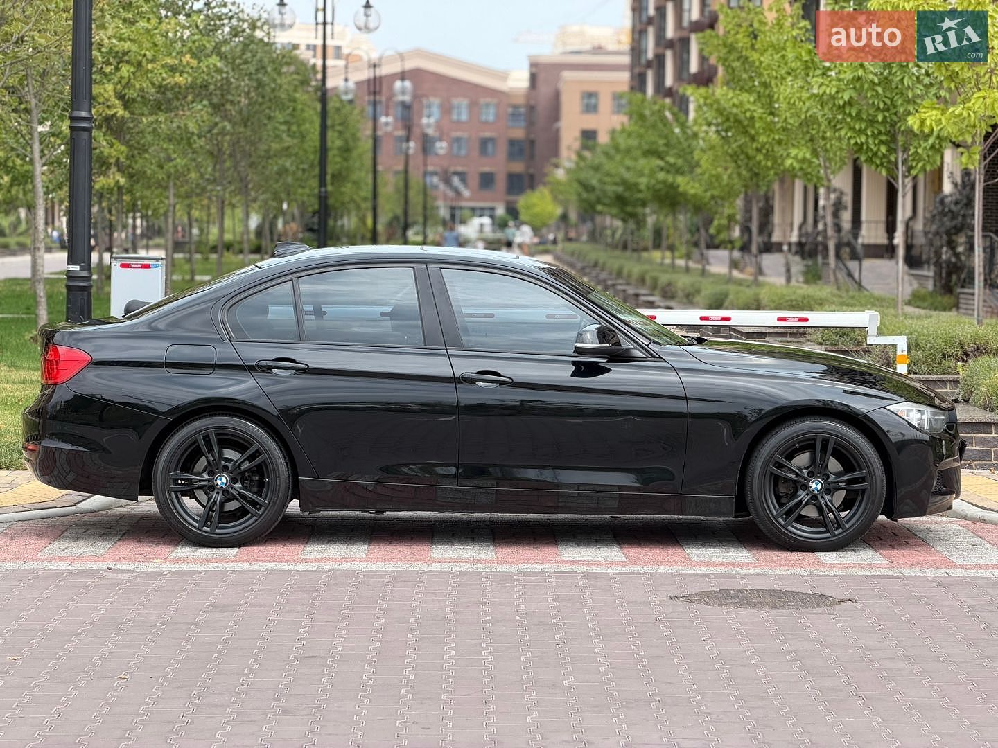 BMW 3 Series 2015 VIN WBA3D3C56FK158525 фото оголошення 11 з 42