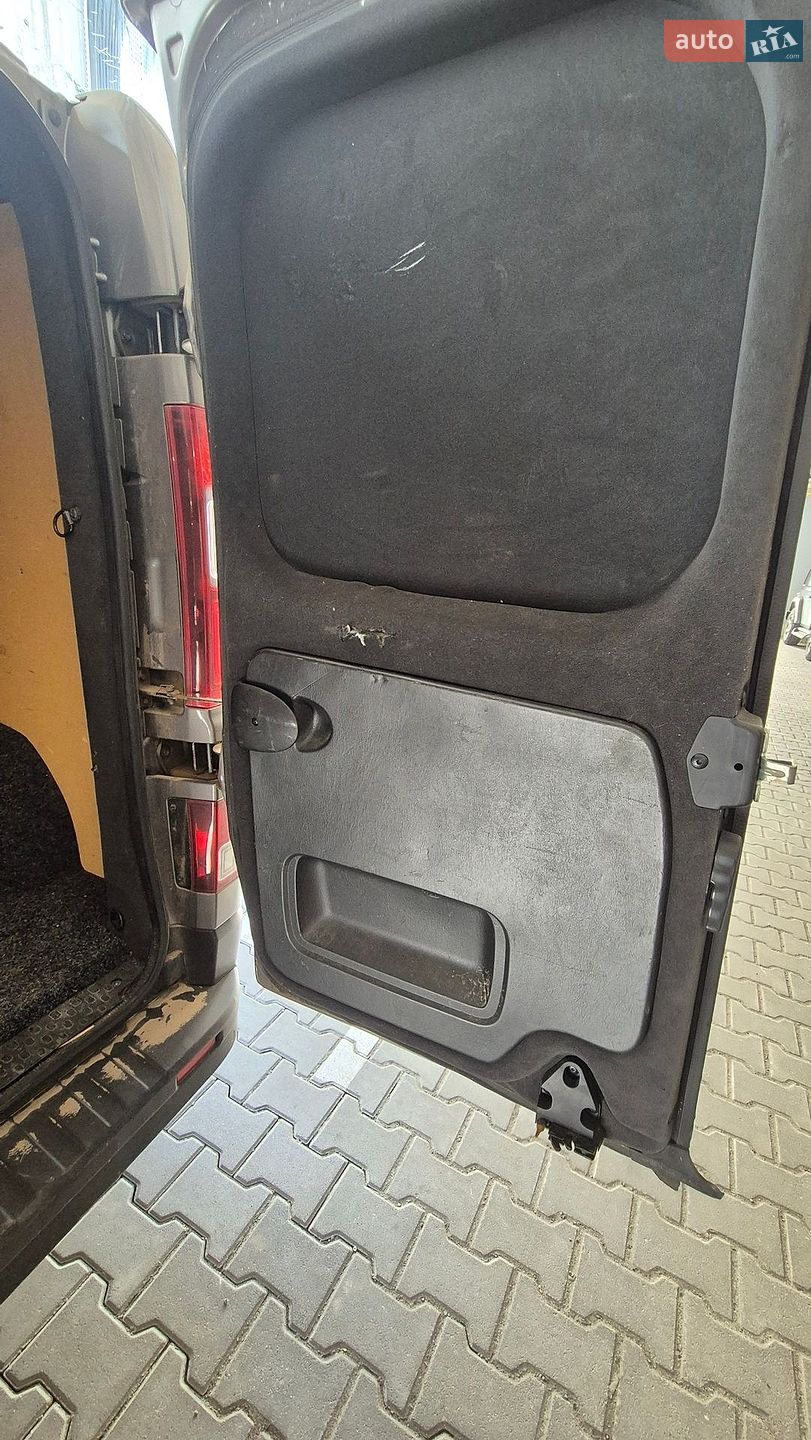 RENAULT TRAFIC 2018 VIN VF1FL000562263694 фото оголошення 8 з 22