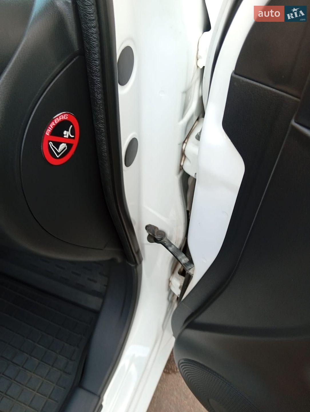 Nissan Micra 2011 VIN MDHFBUK13U0026726 фото оголошення 9 з 31