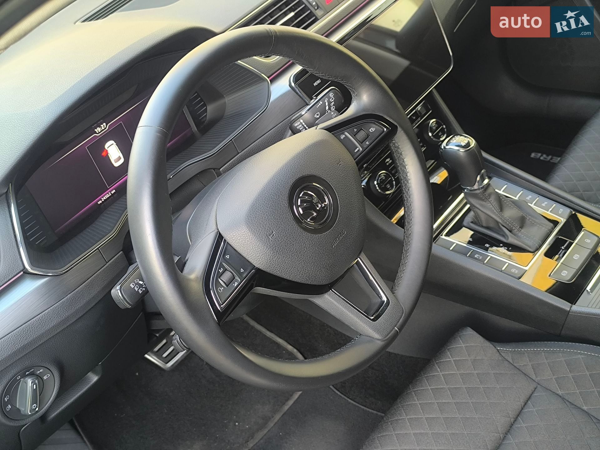 Skoda Superb 2018 VIN TMBLJ7NP5K7040030 фото оголошення 17 з 58