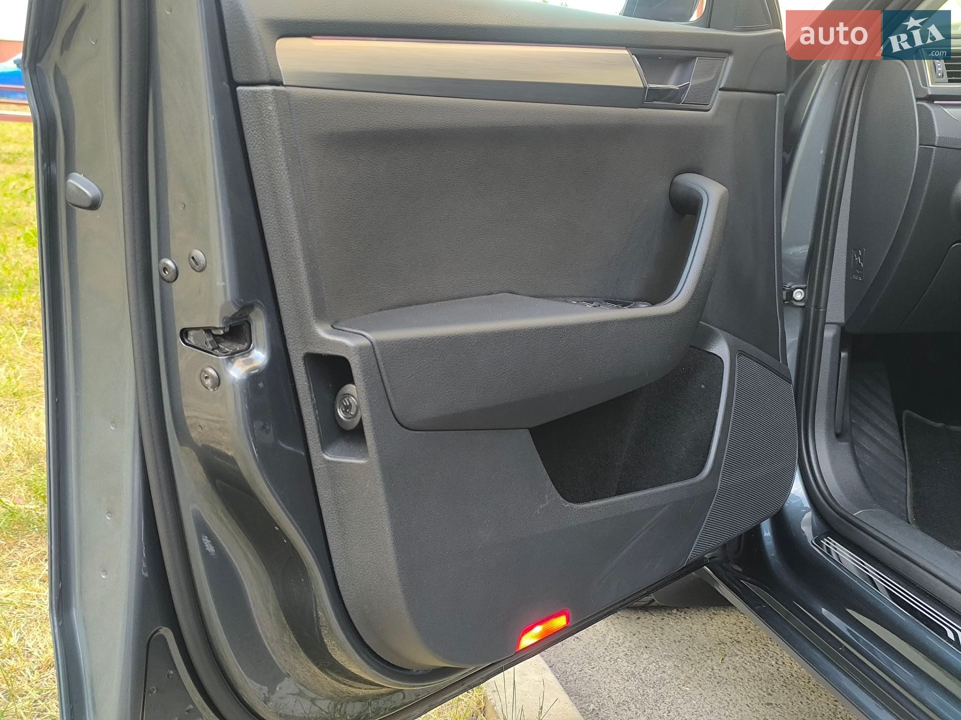 Skoda Superb 2018 VIN TMBLJ7NP5K7040030 фото оголошення 52 з 58