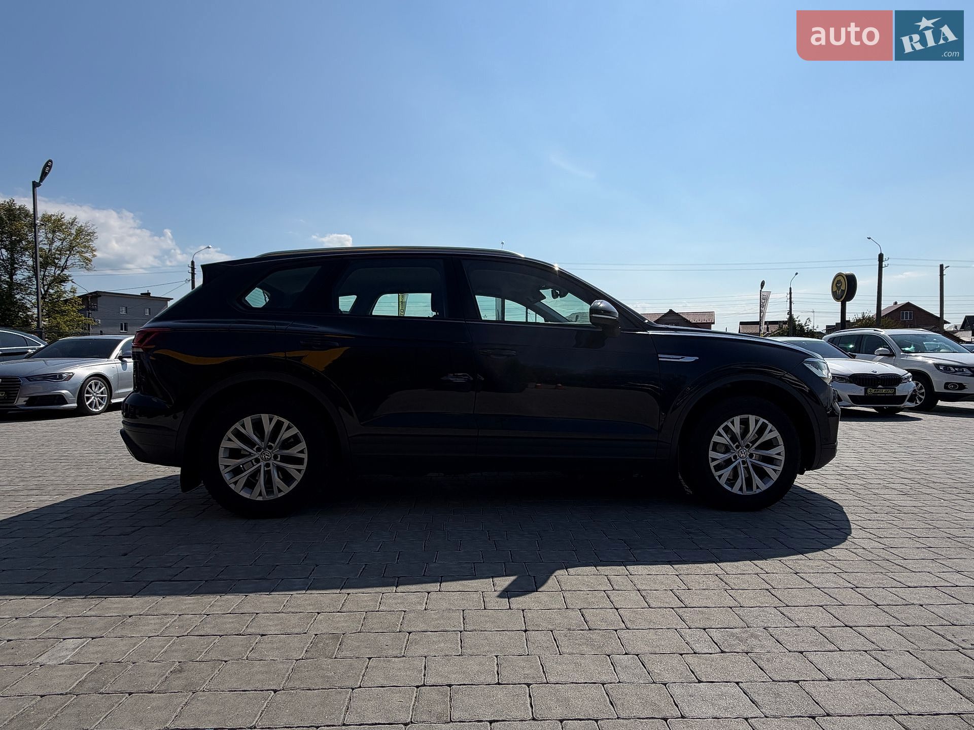 Volkswagen Touareg 2020 VIN WVGZZZCRZLD037990 фото оголошення 8 з 33
